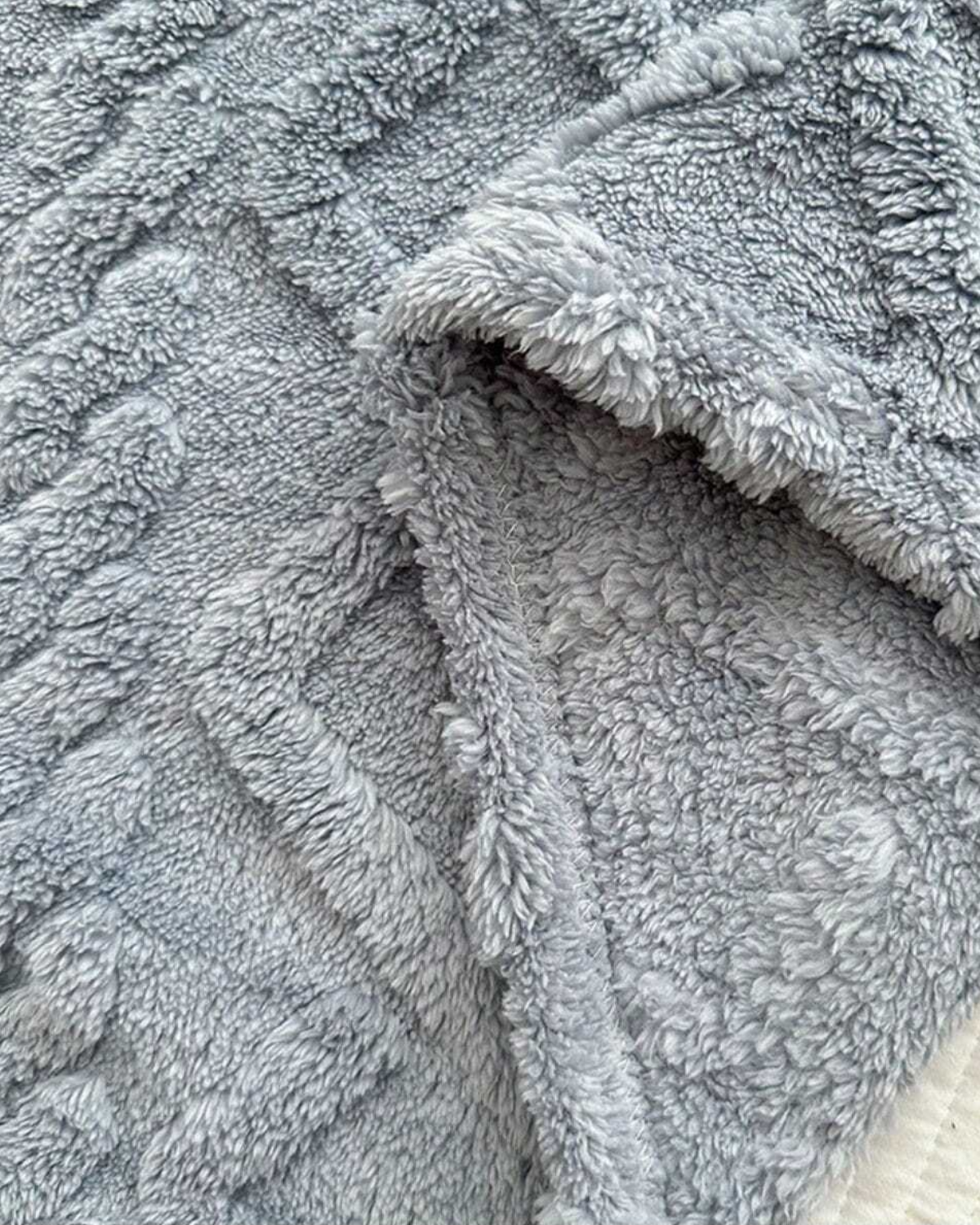 Ultra-Soft Faux Sheepskin Throw Blanket