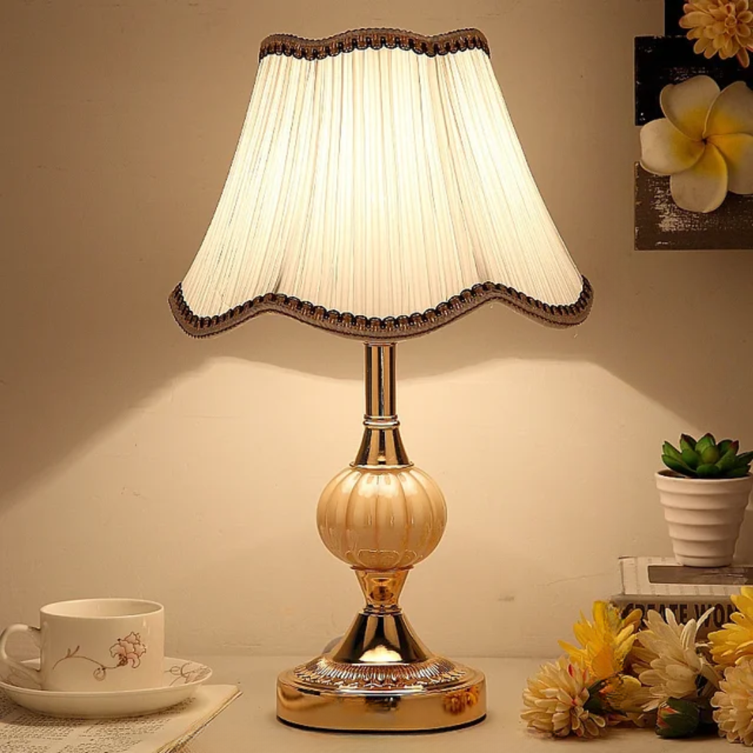 Quixy Vintage Scandinavian Table Lamp with Floral Shade