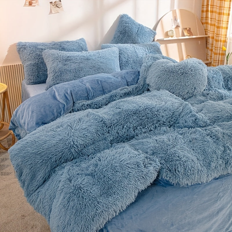 Plush Velvet Bedding Set with Pompom Trim