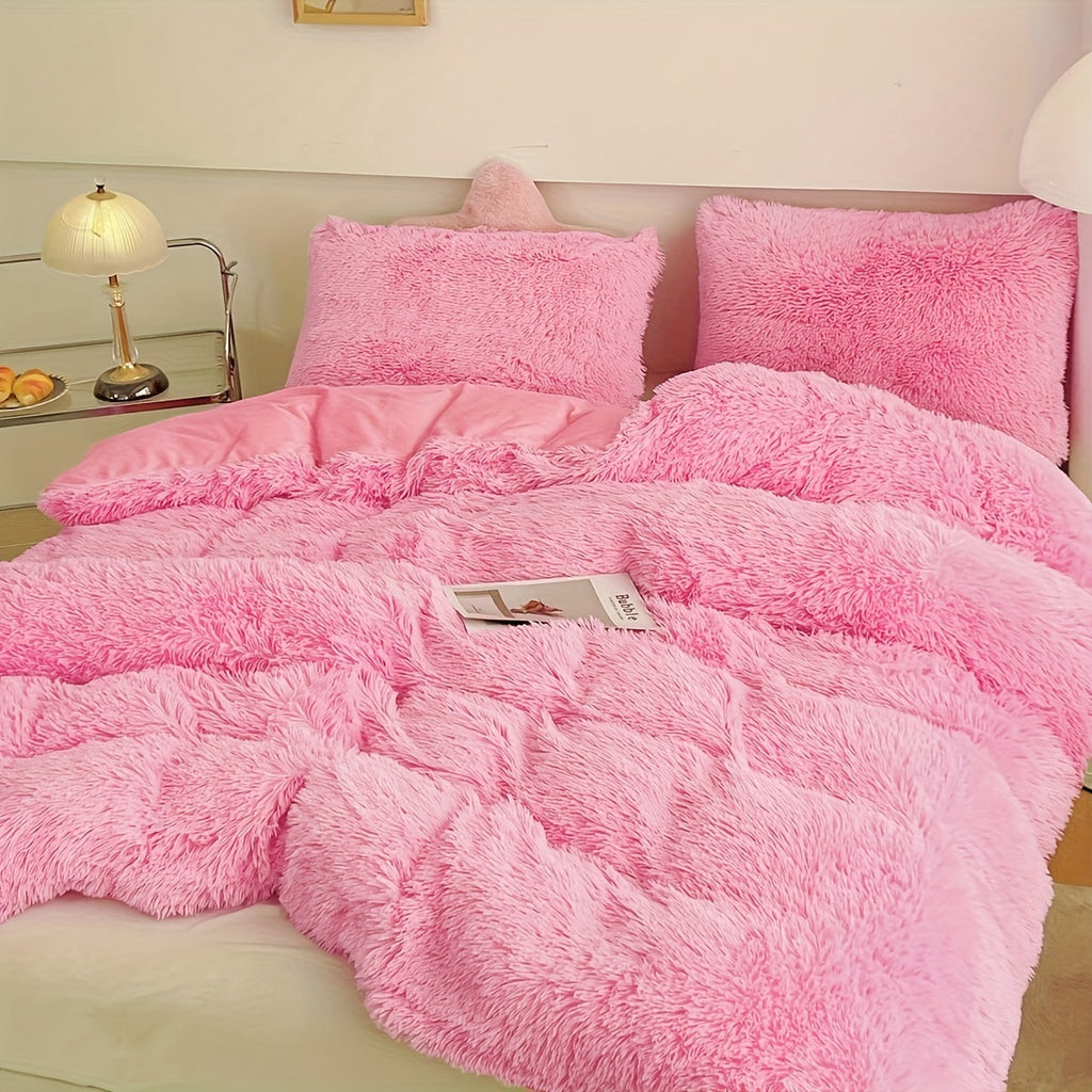 Plush Velvet Bedding Set with Pompom Trim