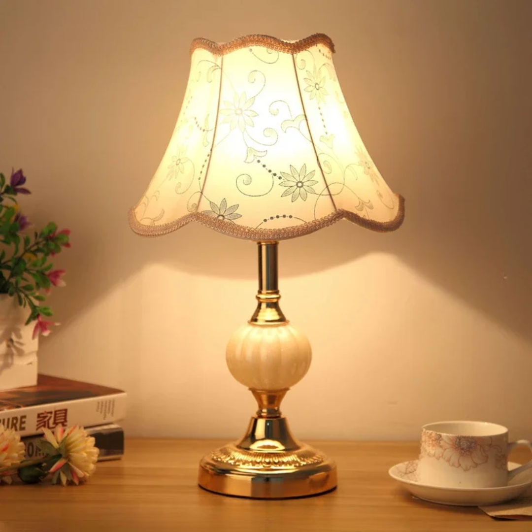 Quixy Vintage Scandinavian Table Lamp with Floral Shade