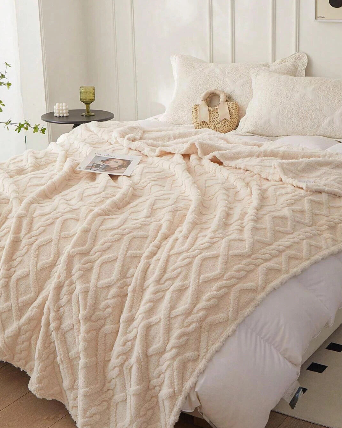 Ultra-Soft Faux Sheepskin Throw Blanket