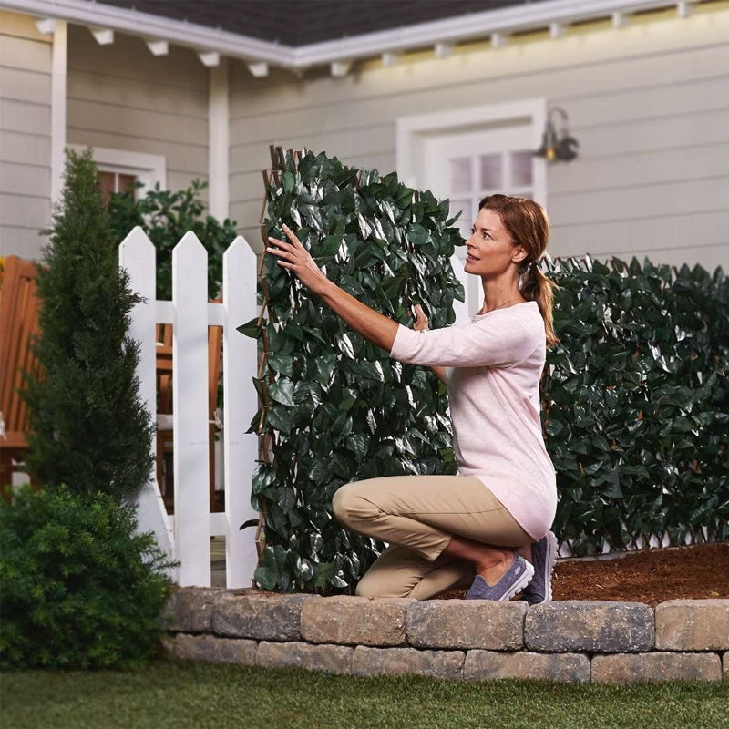 Expandable Artificial Ivy Privacy Fence