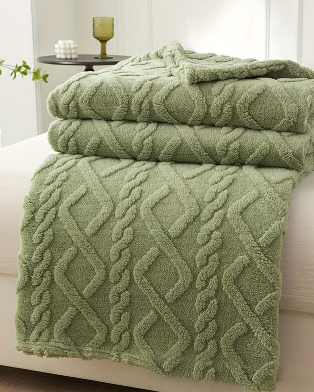 Ultra-Soft Faux Sheepskin Throw Blanket