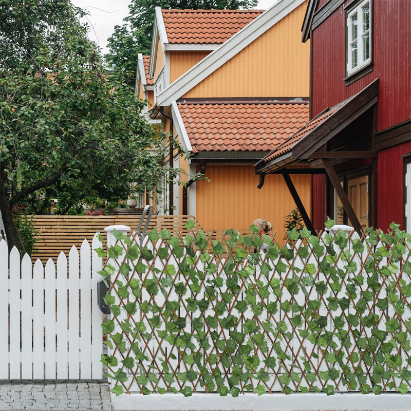 Expandable Artificial Ivy Privacy Fence