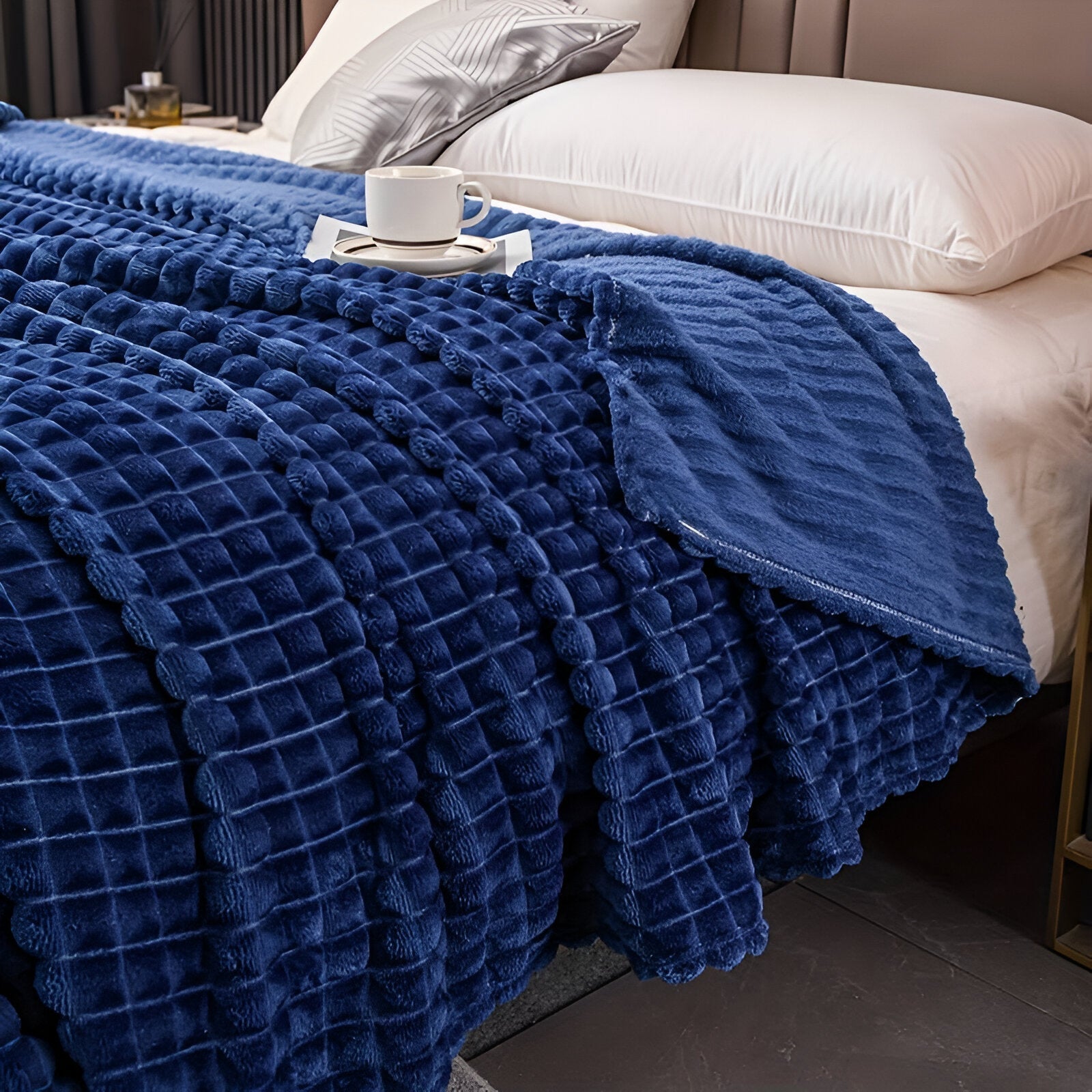 Ultra-Fluffy Plaid Coral Fleece Blanket