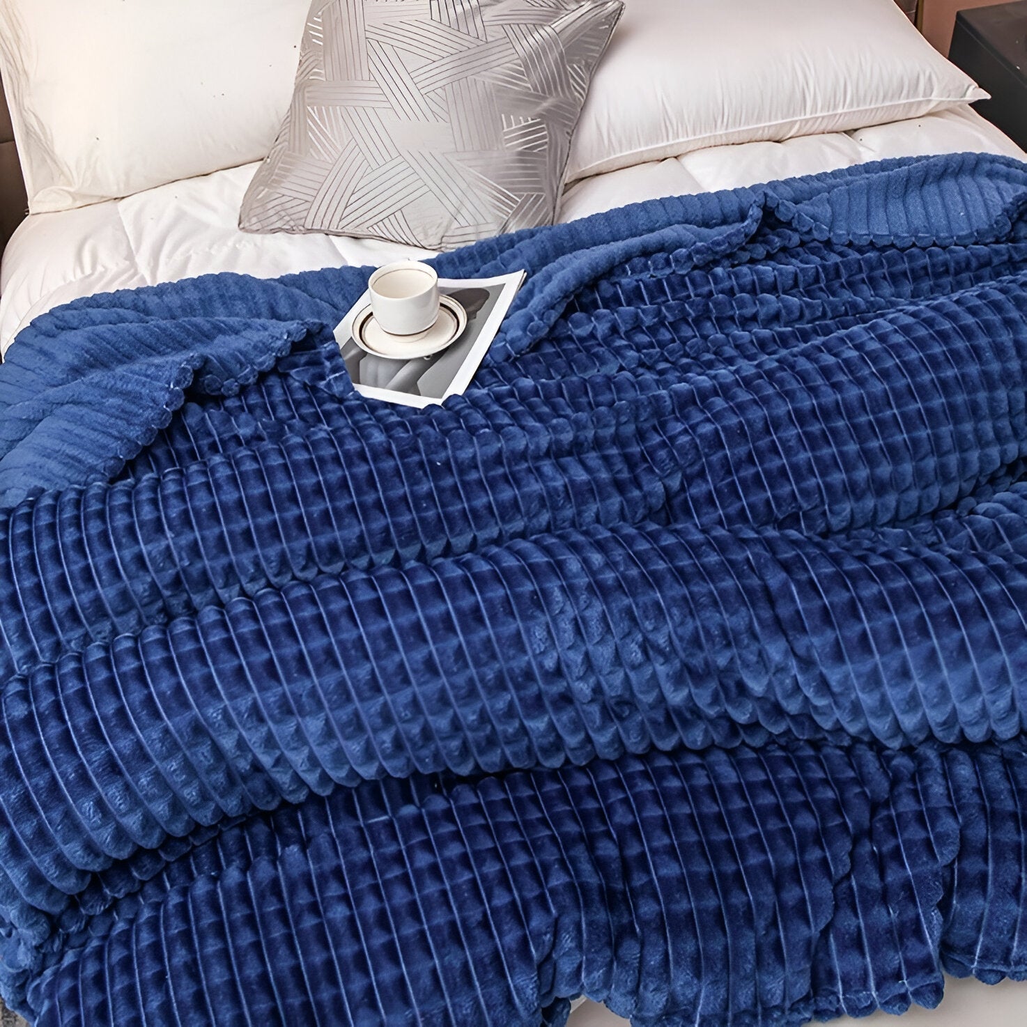 Ultra-Fluffy Plaid Coral Fleece Blanket