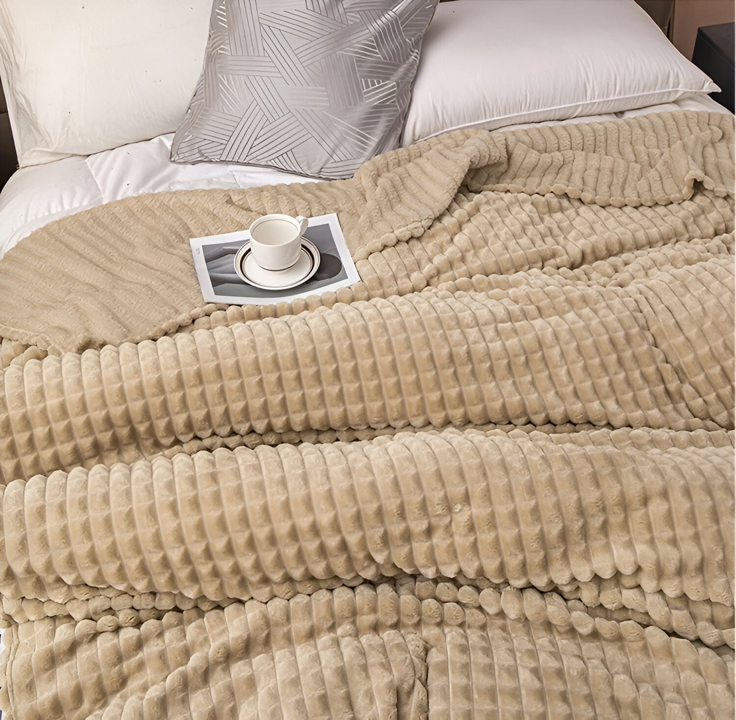 Ultra-Fluffy Plaid Coral Fleece Blanket