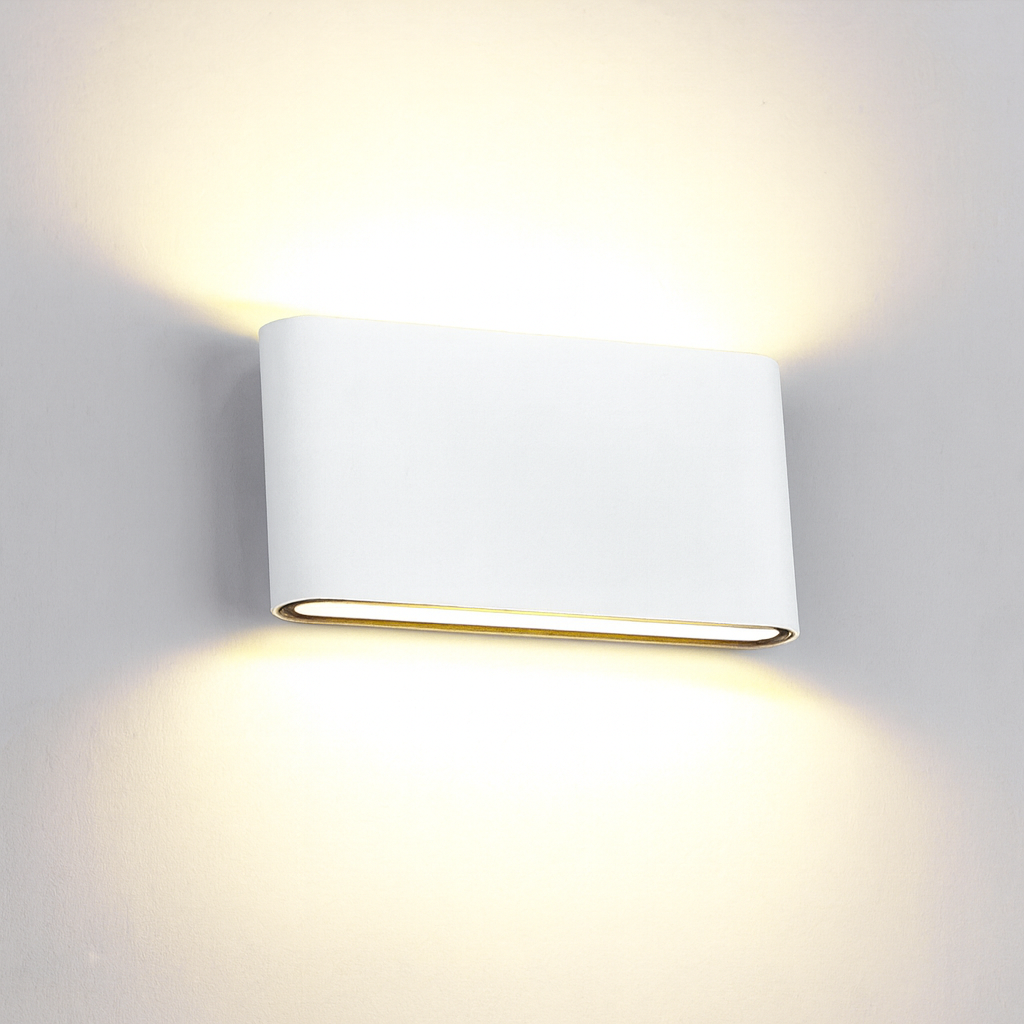 AeroBeam Waterproof Outdoor Wall Light in Durable Aluminium