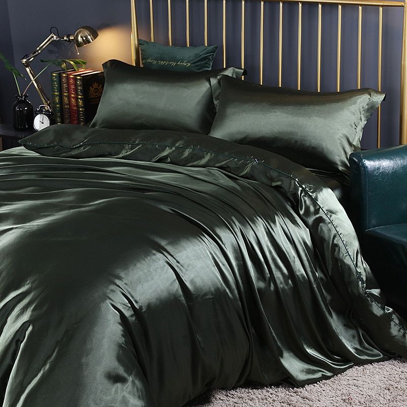 Luxury Pure Silk Bedding Set with Breathable Finish