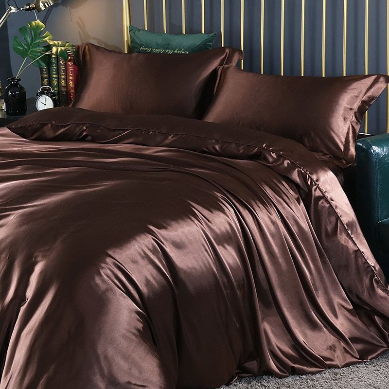 Luxury Pure Silk Bedding Set with Breathable Finish