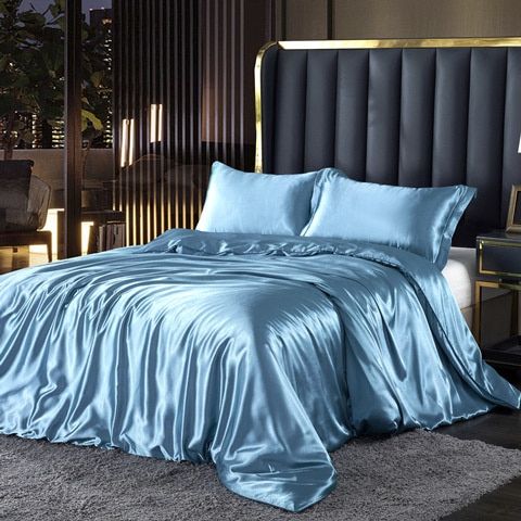 Luxury Pure Silk Bedding Set with Breathable Finish