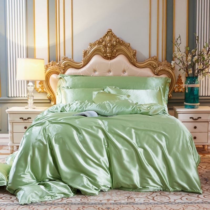 Luxury Pure Silk Bedding Set with Breathable Finish