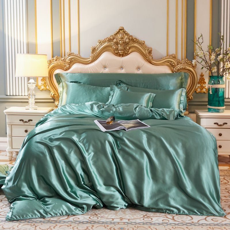 Luxury Pure Silk Bedding Set with Breathable Finish