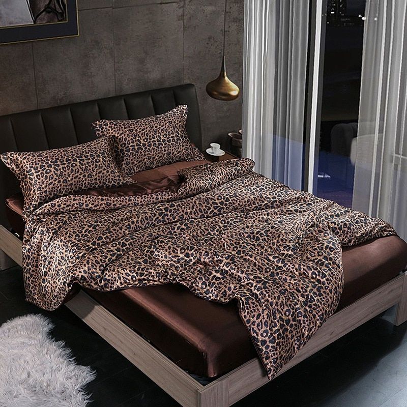 Luxury Pure Silk Bedding Set with Breathable Finish