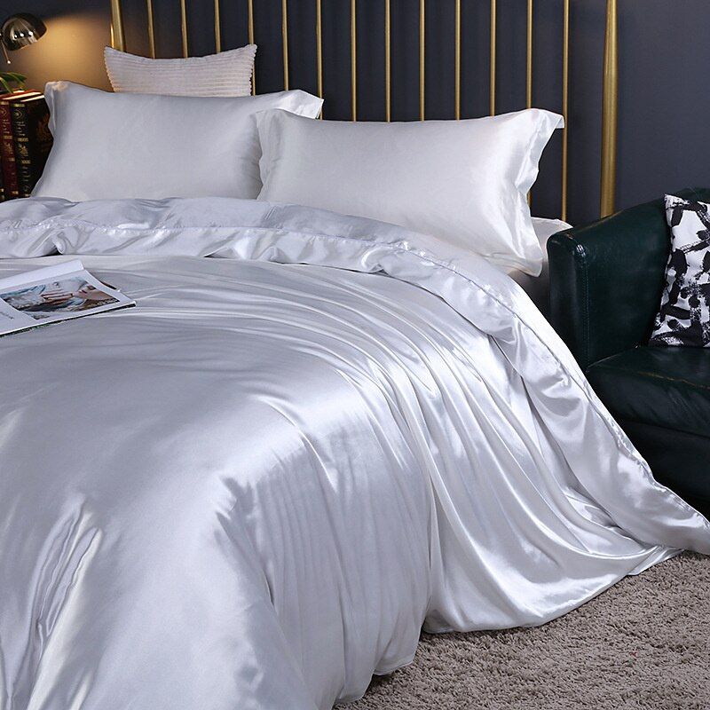 Luxury Pure Silk Bedding Set with Breathable Finish