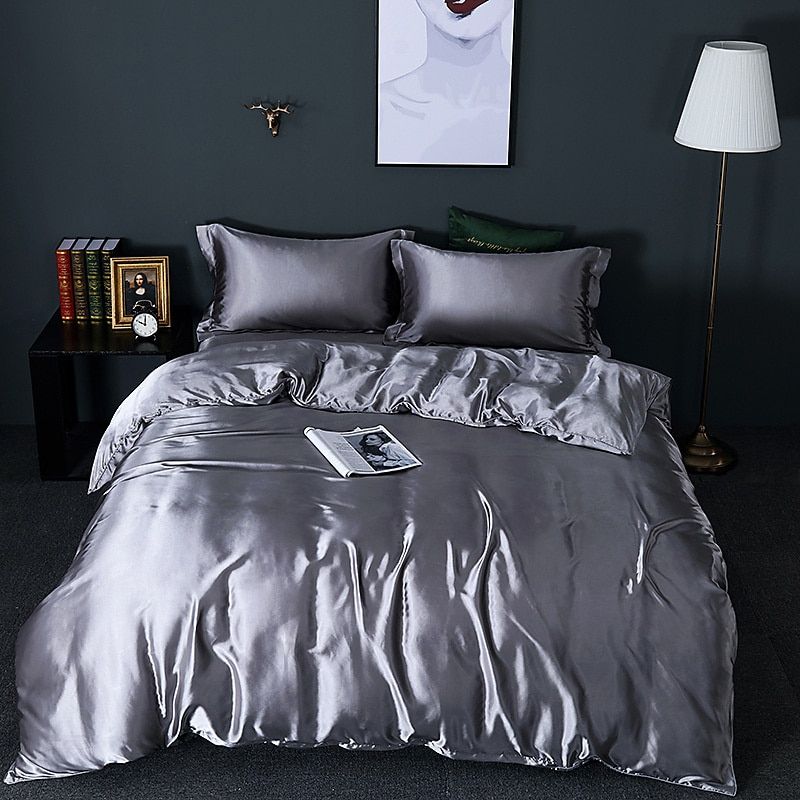 Luxury Pure Silk Bedding Set with Breathable Finish